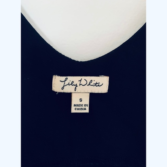 🖤Lily white black spaghetti strap top - Picture 5 of 5